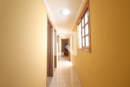 Casa à venda com 100m², 3 quartos e 2 vagasCorredor 