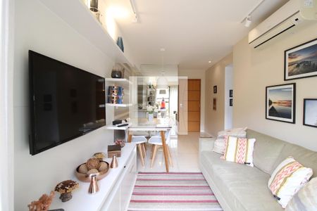 Sala de apartamento para alugar com 2 quartos, 60m² em Anil, Rio de Janeiro