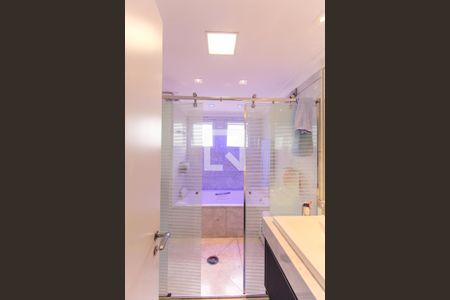 Apartamento à venda com 283m², 3 quartos e 4 vagasBanheiro do Quarto 3