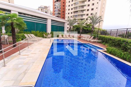 Apartamento à venda com 283m², 3 quartos e 4 vagasÁrea comum - Piscina