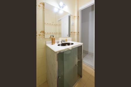 Apartamento para alugar com 90m², 2 quartos e sem vagaBanheiro Corredor