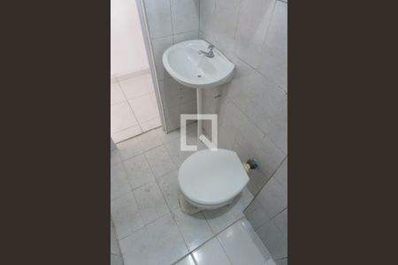 Banheiro de kitnet/studio para alugar com 1 quarto, 32m² em Bela Vista, São Paulo