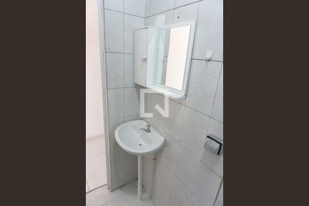 Banheiro de kitnet/studio para alugar com 1 quarto, 32m² em Bela Vista, São Paulo