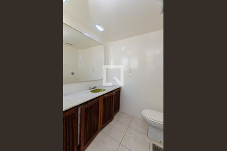 Apartamento à venda com 600m², 4 quartos e 2 vagasBanheiro do Quarto 1