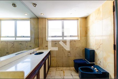 Apartamento à venda com 600m², 4 quartos e 2 vagasBanheiro do Quarto 3