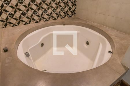 Apartamento à venda com 70m², 1 quarto e 1 vagaDetalhe do Banheiro da Suíte