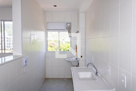 Apartamento para alugar com 44m², 2 quartos e sem vaga Apartamento para alugar com 44m², 2 quartos e sem vagaCozinha e Área de Serviço