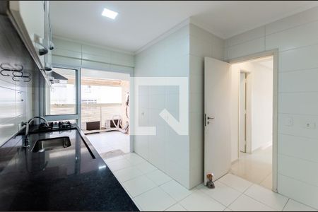 Apartamento para alugar com 140m², 3 quartos e 2 vagas Apartamento para alugar com 140m², 3 quartos e 2 vagasCozinha