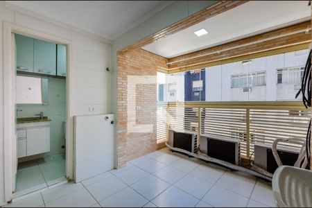 Apartamento para alugar com 140m², 3 quartos e 2 vagas Apartamento para alugar com 140m², 3 quartos e 2 vagasÁrea de serviço