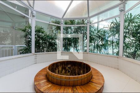 Apartamento para alugar com 140m², 3 quartos e 2 vagas Apartamento para alugar com 140m², 3 quartos e 2 vagasOfurô
