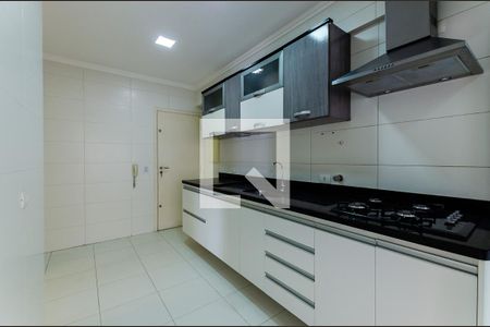 Cozinha de apartamento para alugar com 3 quartos, 140m² em Gonzaga, Santos