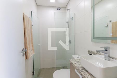 Banheiro Social de apartamento para alugar com 1 quarto, 20m² em Água Verde, Curitiba