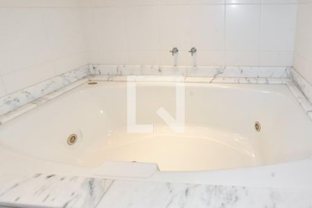 Apartamento à venda com 200m², 4 quartos e 2 vagasBanheiro do Quarto 3