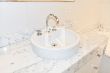 Apartamento à venda com 200m², 4 quartos e 2 vagasBanheiro do Quarto 3