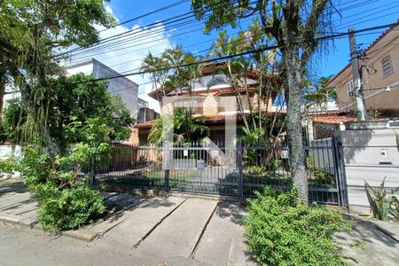 Fachada de casa à venda com 6 quartos, 1000m² em São Francisco, Niterói