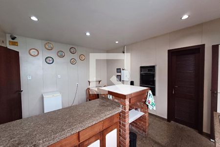 Casa à venda com 450m², 5 quartos e 3 vagas Casa à venda com 450m², 5 quartos e 3 vagasCozinha