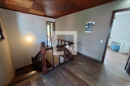 Casa à venda com 450m², 5 quartos e 3 vagas Casa à venda com 450m², 5 quartos e 3 vagasHall quartos