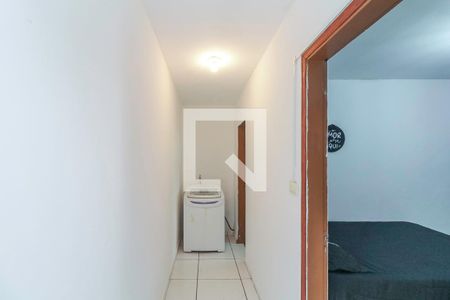 Corredor de kitnet/studio para alugar com 1 quarto, 28m² em Jardim Planalto, São Paulo