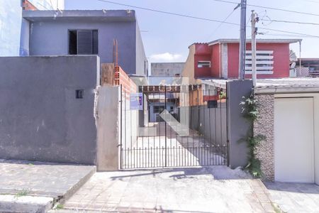 Fachada de kitnet/studio para alugar com 1 quarto, 28m² em Jardim Planalto, São Paulo