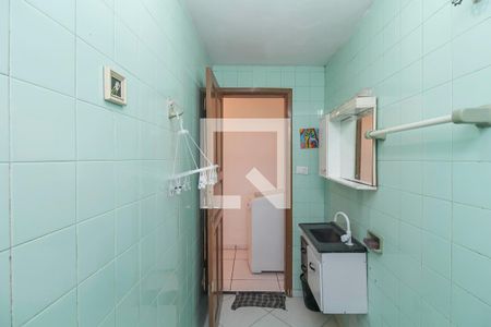 Banheiro de kitnet/studio para alugar com 1 quarto, 28m² em Jardim Planalto, São Paulo
