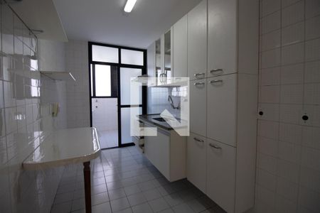 Apartamento à venda com 62m², 2 quartos e 2 vagasCozinha