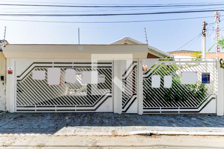 Casa à venda com 300m², 5 quartos e 5 vagas Casa à venda com 300m², 5 quartos e 5 vagasFachada