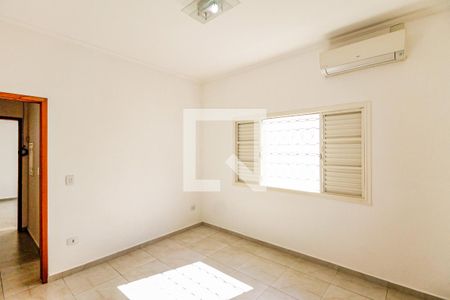 Casa à venda com 300m², 5 quartos e 5 vagas Casa à venda com 300m², 5 quartos e 5 vagasSuíte 2