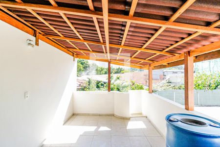 Casa à venda com 300m², 5 quartos e 5 vagas Casa à venda com 300m², 5 quartos e 5 vagasDepósito