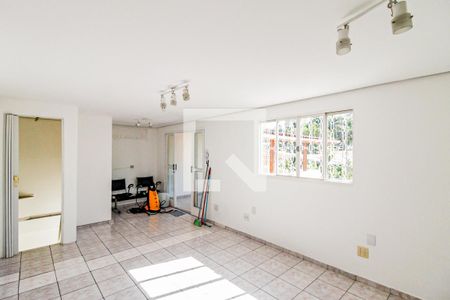 Casa à venda com 300m², 5 quartos e 5 vagas Casa à venda com 300m², 5 quartos e 5 vagasSalão