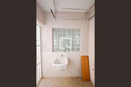 Casa de condomínio à venda com 65m², 2 quartos e 1 vagaLavanderia 