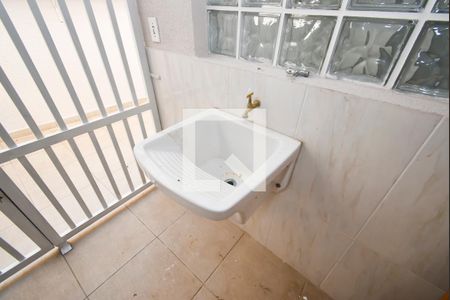 Casa de condomínio à venda com 65m², 2 quartos e 1 vagaLavanderia 
