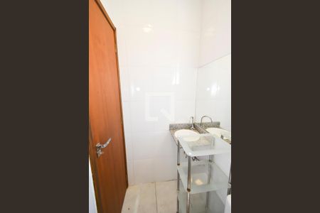 Casa de condomínio à venda com 65m², 2 quartos e 1 vagaBanheiro da Suíte 2