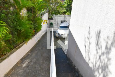 Casa de condomínio à venda com 65m², 2 quartos e 1 vagaÁrea comum
