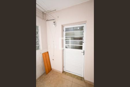 Casa de condomínio à venda com 65m², 2 quartos e 1 vagaLavanderia 