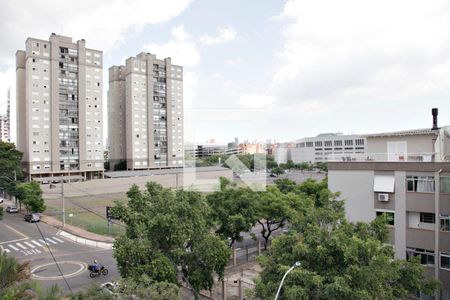 Quarto Vista de apartamento para alugar com 1 quarto, 42m² em Vila Ipiranga, Porto Alegre