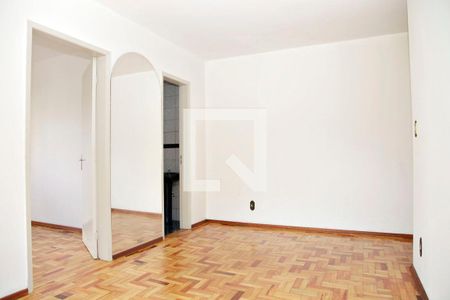 Sala de apartamento para alugar com 1 quarto, 42m² em Vila Ipiranga, Porto Alegre