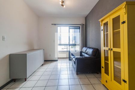 Sala / Cozinha de apartamento para alugar com 1 quarto, 52m² em Kobrasol, São José