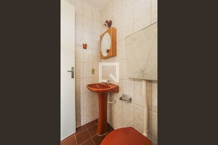 Banheiro suite de apartamento à venda com 1 quarto, 43m² em Vila Jardim, Porto Alegre