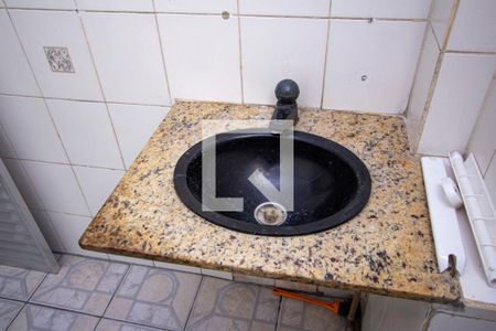 Apartamento para alugar com 60m², 2 quartos e sem vagaBanheiro