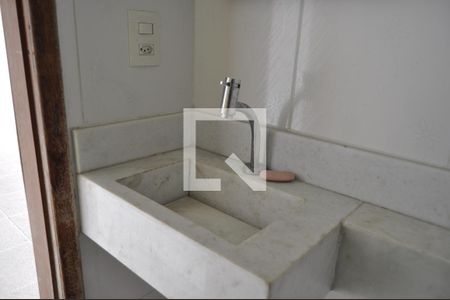 Casa de condomínio à venda com 100m², 5 quartos e 1 vagaCobertura - Banheiro