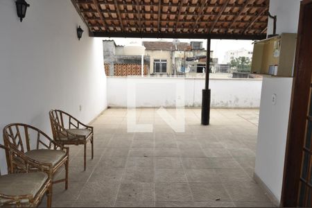 Casa de condomínio à venda com 100m², 5 quartos e 1 vagaCobertura