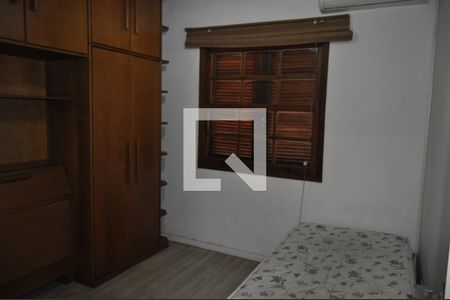 Casa de condomínio à venda com 100m², 5 quartos e 1 vagaQuarto 2