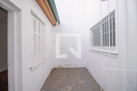 Quintal e Área de Serviço de casa para alugar com 4 quartos, 150m² em Vila Clementino, São Paulo