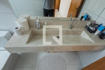 Casa à venda com 116m², 2 quartos e 2 vagas Casa à venda com 116m², 2 quartos e 2 vagasBanheiro Suíte