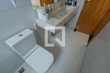 Casa à venda com 116m², 2 quartos e 2 vagas Casa à venda com 116m², 2 quartos e 2 vagasBanheiro Suíte