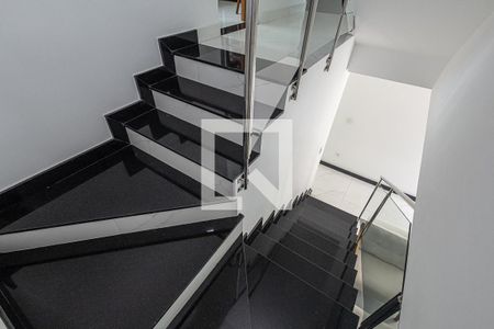 Casa à venda com 116m², 2 quartos e 2 vagas Casa à venda com 116m², 2 quartos e 2 vagasAcesso ao 2º andar