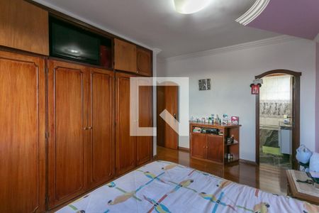 Apartamento à venda com 220m², 4 quartos e 4 vagasQuarto 4 - Suíte