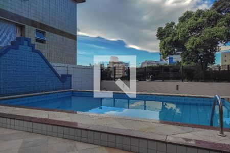Apartamento à venda com 220m², 4 quartos e 4 vagasÁrea comum - Piscina