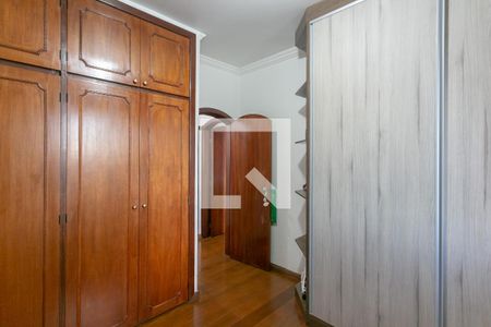 Apartamento à venda com 220m², 4 quartos e 4 vagasQuarto 2