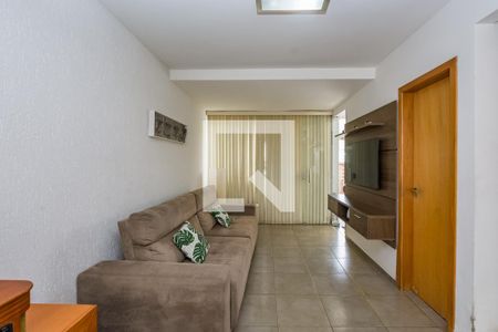 Casa à venda com 3 quartos, 162m² em Alto Caiçaras, Belo Horizonte